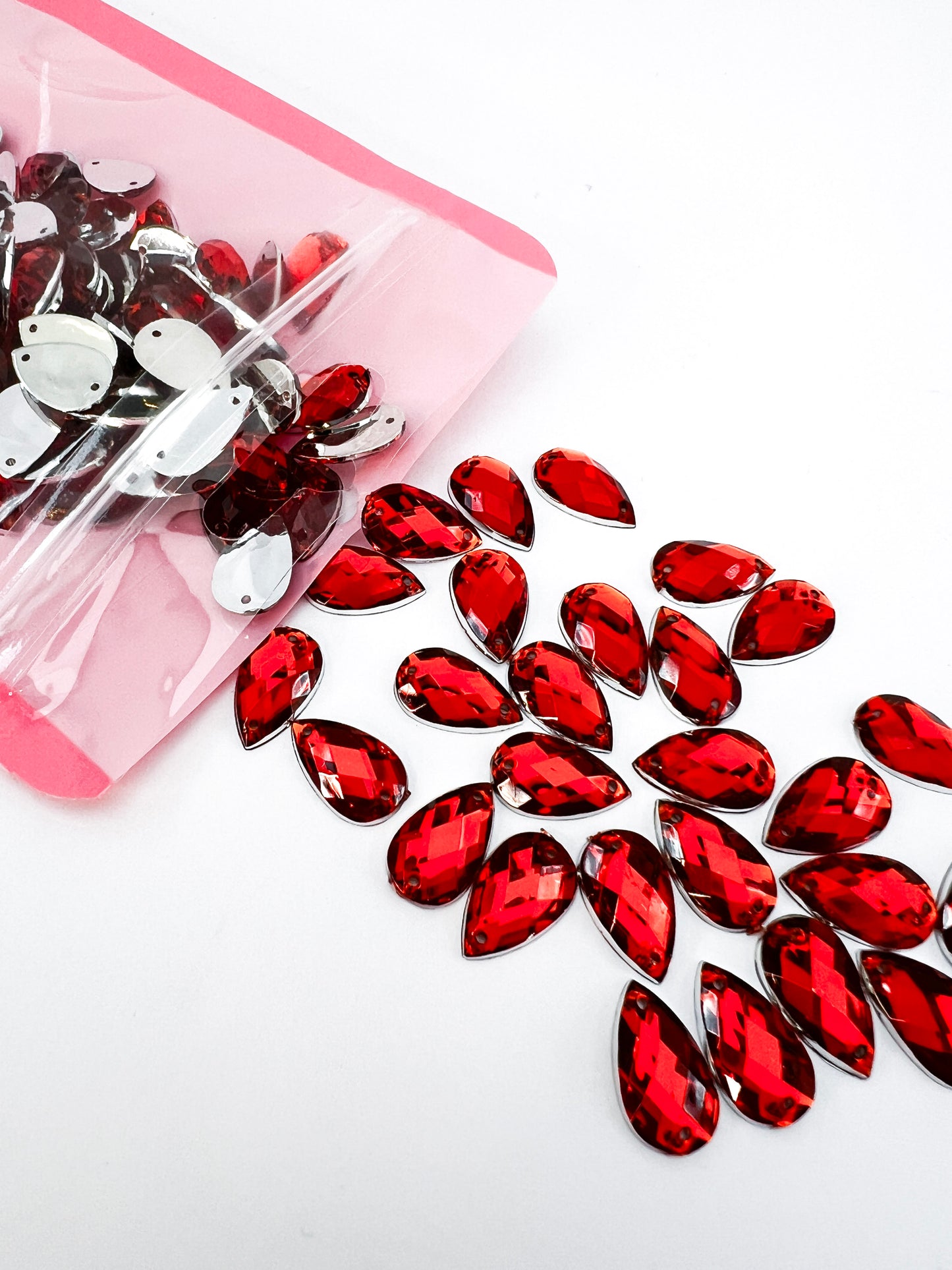 Scarlett Acrylic Pear