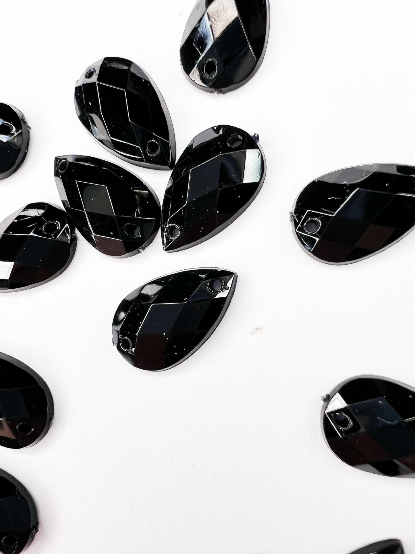 Onyx Acrylic Pear