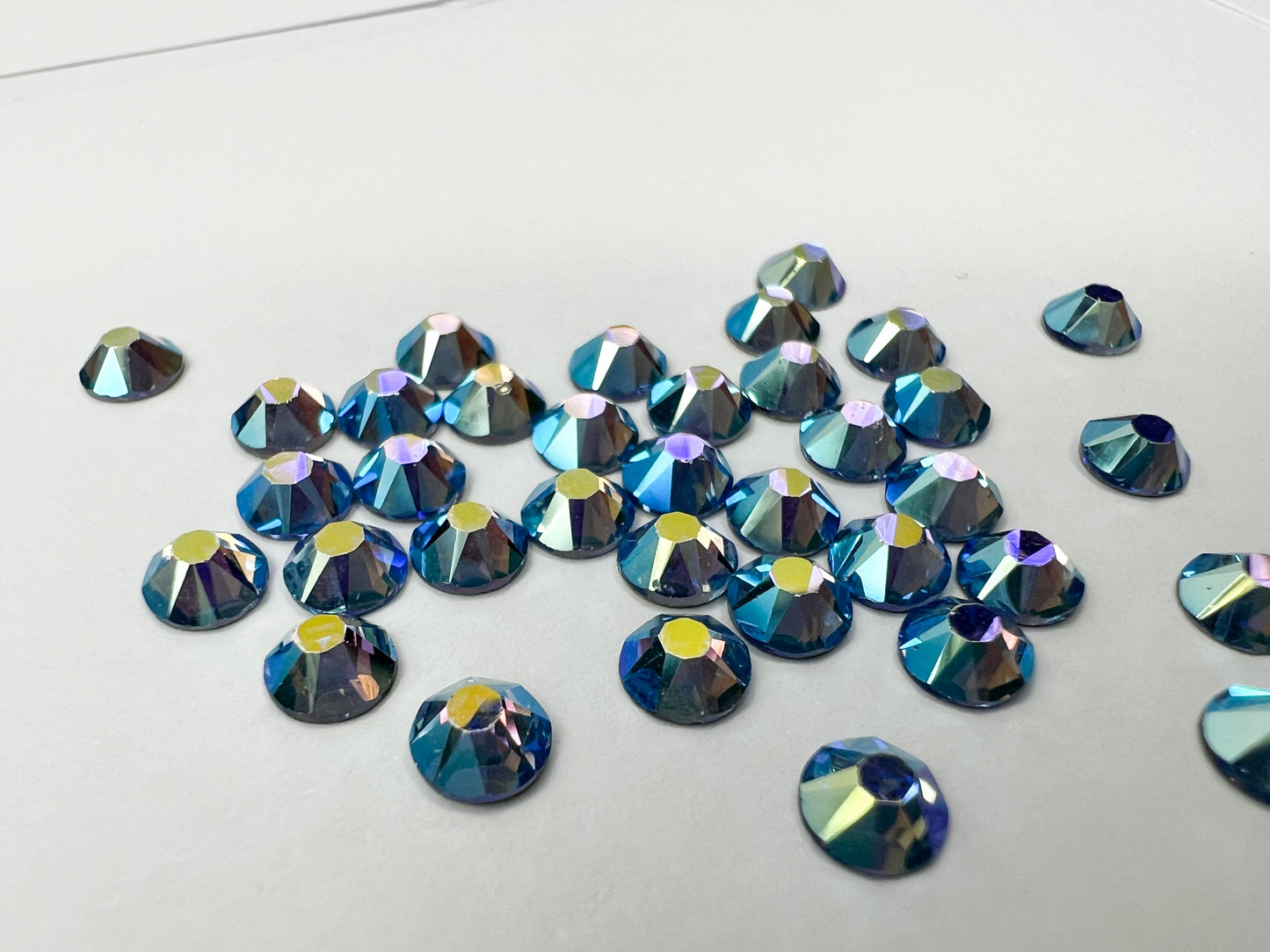 Light Blue Flicker Crystal Rhinestones