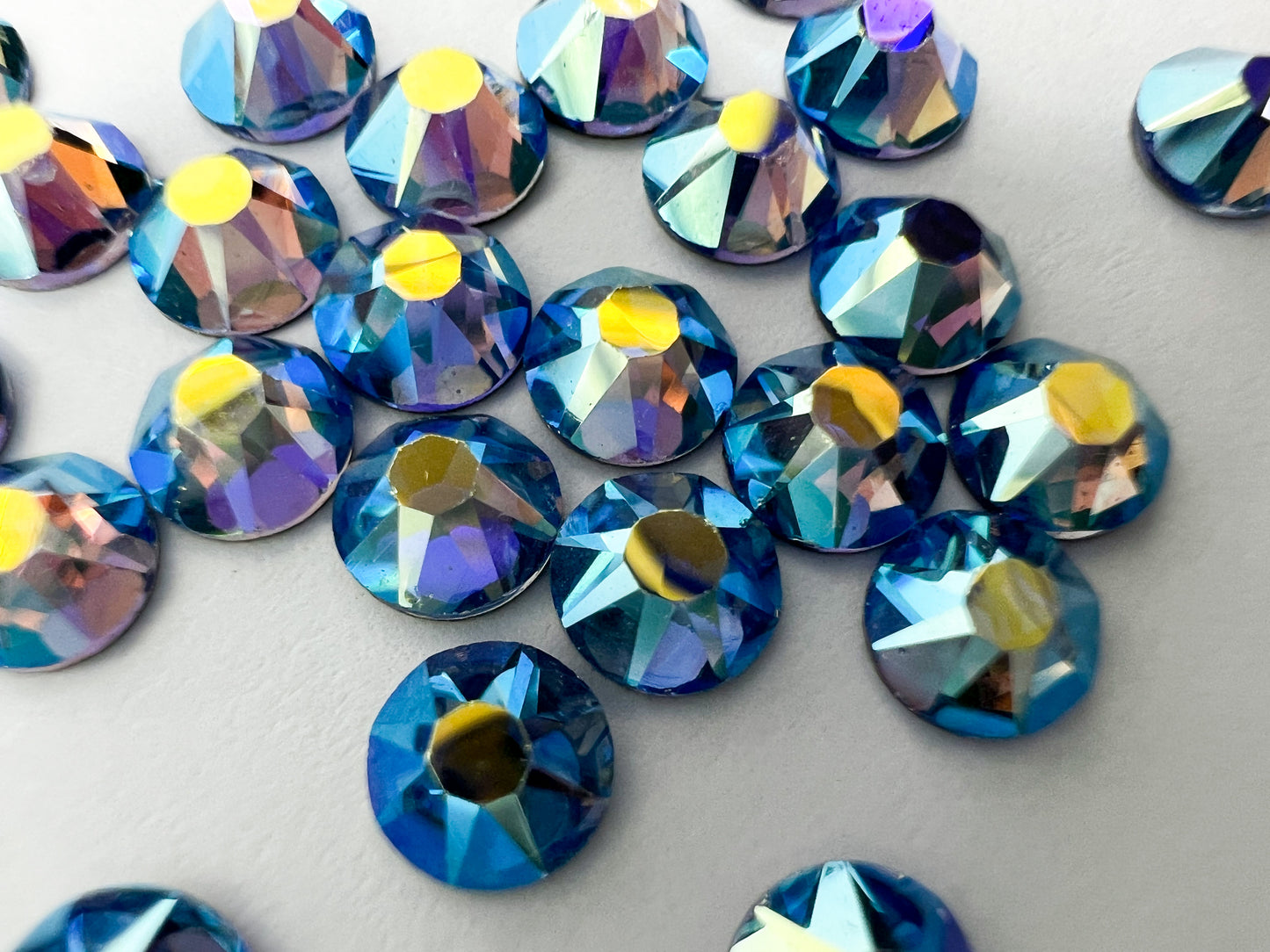 Light Blue Flicker Crystal Rhinestones